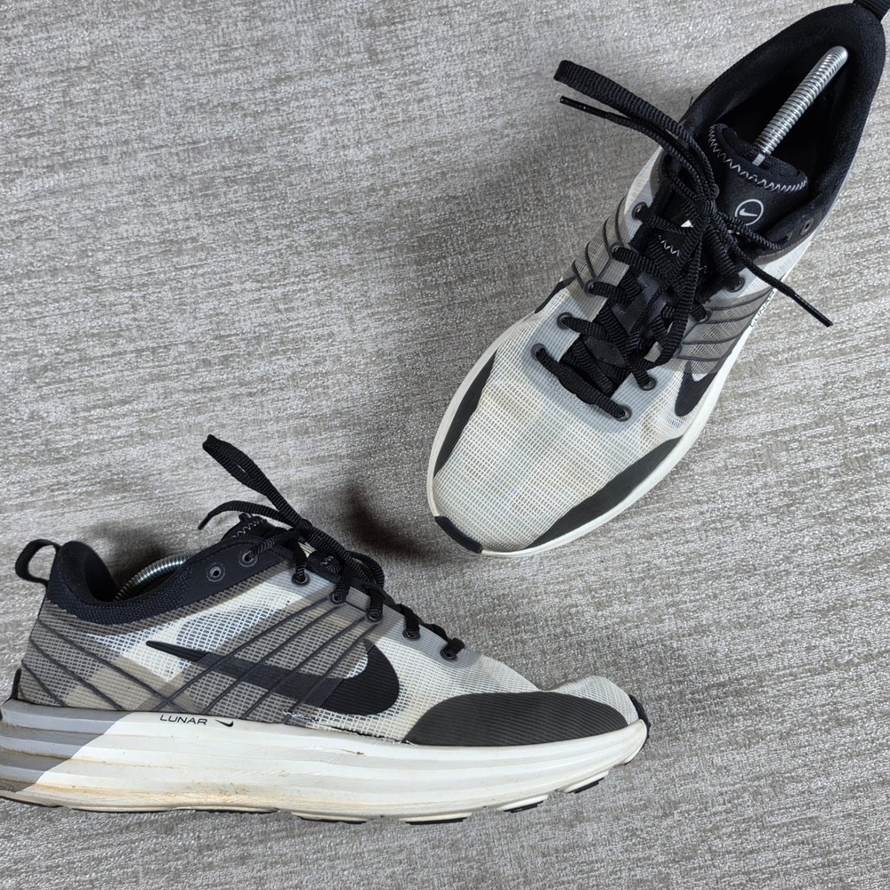 Nike Lunar Roam Mens 12 White Black Grey DV2440-102 Mesh Lightweight Running
